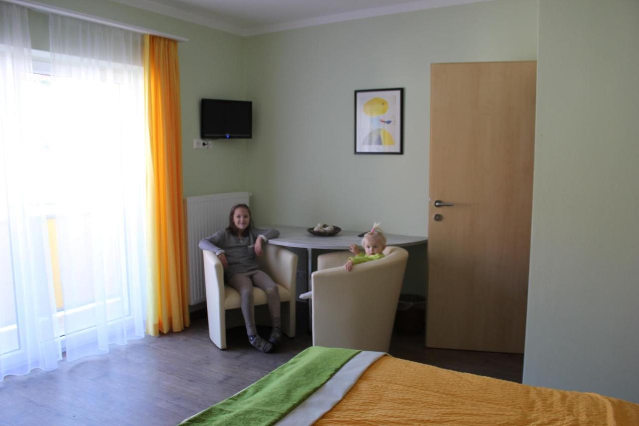 Gasthof Zum Mohrn Oberwoelz Stadt Esterno foto