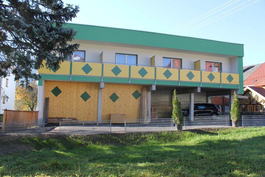 Gasthof Zum Mohrn Oberwoelz Stadt Esterno foto